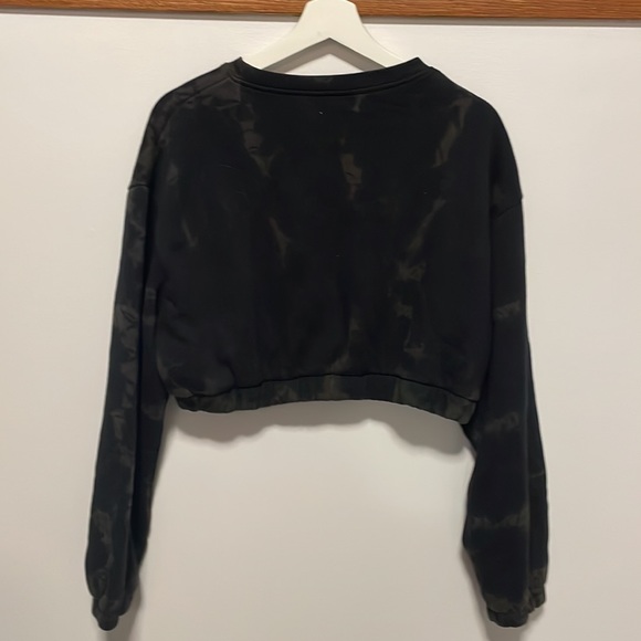 COPY - Alphalete cropped sweater - Picture 2 of 3